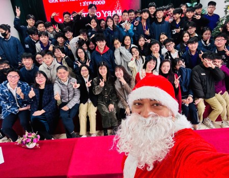 Noel 2024: Ấm áp, gắn với các chủ đề học tập và từng bước đưa tiếng Anh trở thành ngôn ngữ thứ hai trong trường học